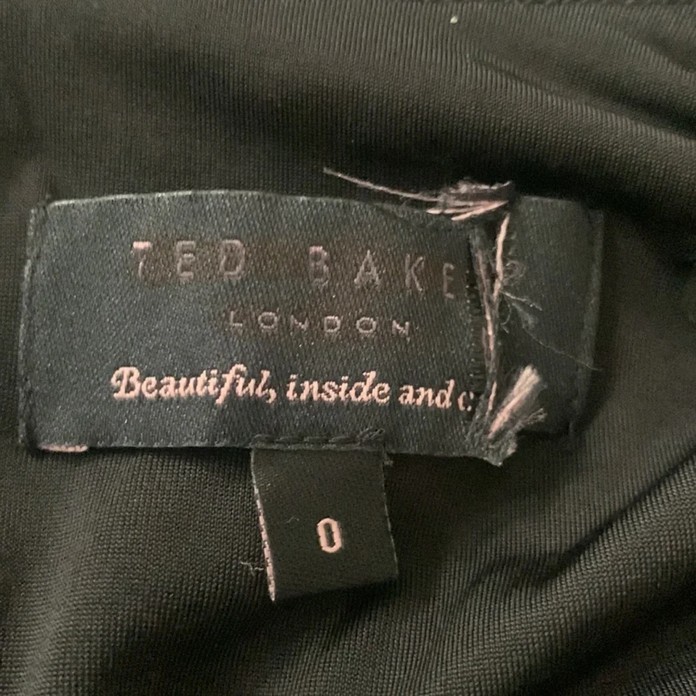 $189 NEW Ted Baker London Dress Cocktail Long Sleeve Sheath Zippered Back - Picture 13 of 17